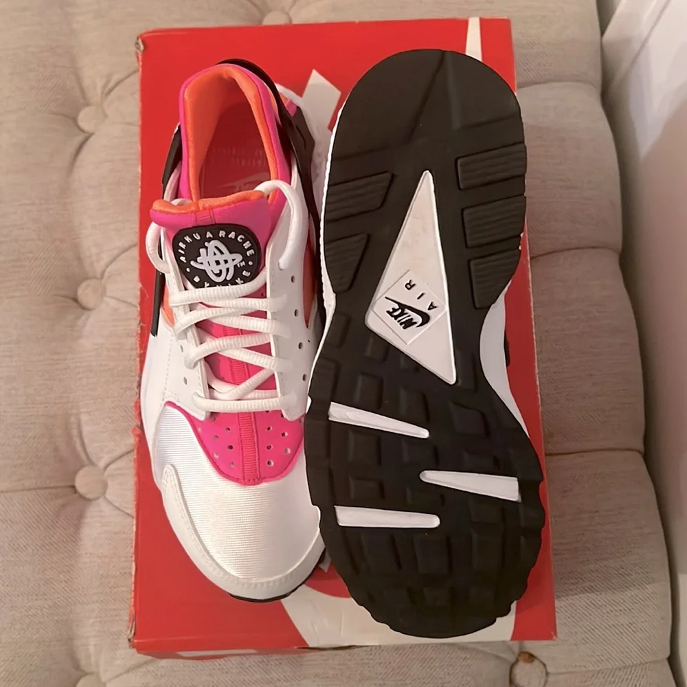 Size 7.5 Women’s Nike Air Huarache Run “White Neon Orange Pink and Black” - Picture 5 of 6